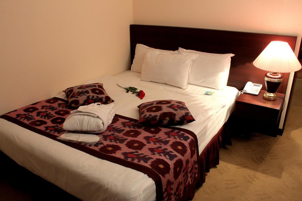 Hotel Uzbekistan Taszkent Pokój zdjęcie